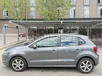 Usado VW Polo Advance 90 CV (66 kW) 2010 Gris / plata Utilitario