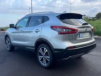Usado Nissan Qashqai N-Connecta 115 CV (84 kW) 2018 Gris / plata SUV