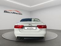 Usado Jaguar XE R-Dynamic 180 CV (132 kW) 2019 Blanco Berlina