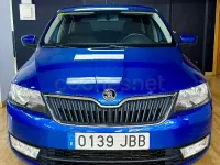 Usado Skoda Rapid Active 90 CV (66 kW) 2014 Azul Utilitario