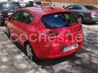 Usado Seat Leon Reference 105 CV (77 kW) 2007 Rojo Utilitario