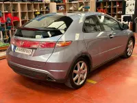 Usado Honda Civic Executive 140 CV (102 kW) 2007 Gris / plata Berlina