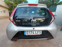 Usado Toyota Aygo X-play 72 CV (52 kW) 2020 Gris / plata Utilitario