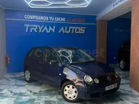 Usado VW Polo Highline 75 CV (55 kW) 2005 Azul Berlina
