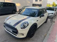 Usado Mini ONE 102 CV (75 kW) 2018 Blanco Utilitario