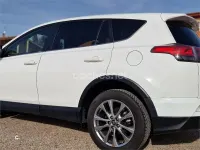 Usado Toyota RAV4 Advance 143 CV (105 kW) 2016 Blanco SUV