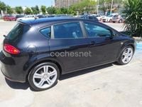 Usado Seat Leon Reference 125 CV (91 kW) 2010 Negro Berlina