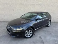 Usado Audi A3 Attraction 105 CV (77 kW) 2010 Gris / plata Utilitario