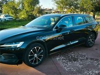 Begagnad Volvo V60 Momentum 150 HK (110 kW) 2020 Svart Kombi