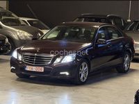 Usado Mercedes E200 Avantgarde 136 CV (100 kW) 2010 Granate Berlina