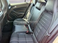 Usado Mercedes GLA180 122 CV (89 kW) 2018 Rojo SUV