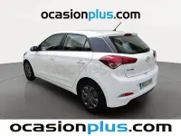 Usado Hyundai i20 84 CV (61 kW) 2018 Blanco Berlina