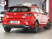 Usado Hyundai i30 100 CV (73 kW) 2023 Rojo Berlina