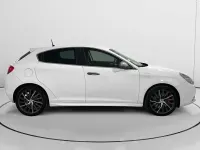 Usado Alfa Romeo Giulietta Distinctive 105 CV (77 kW) 2016 Blanco Utilitario