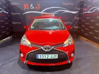 Usado Toyota Yaris Advance 99 CV (72 kW) 2016 Rojo Berlina