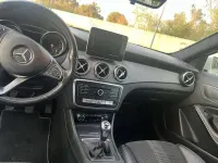 Usado Mercedes GLA180 122 CV (89 kW) 2018 Blanco SUV