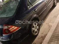 Usado Ford Mondeo Sport 130 CV (95 kW) 2005 Azul Berlina