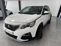 Usado Peugeot 3008 Allure 130 CV (95 kW) 2017 Blanco SUV
