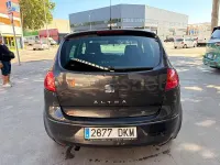 Usado Seat Altea Reference 102 CV (75 kW) 2005 Gris / plata Monovolumen