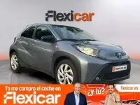 Usado Toyota Aygo 72 CV (52 kW) 2024 Azul
