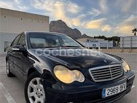 Usado Mercedes C180 Elegance 143 CV (105 kW) 2005 Azul Berlina