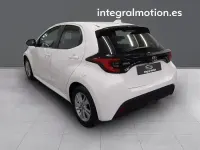 Usado Toyota Yaris Active 115 CV (84 kW) 2022 Blanco Utilitario