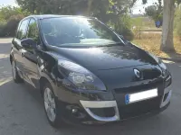 Usado Renault Scénic III 110 CV (80 kW) 2011 Negro Monovolumen