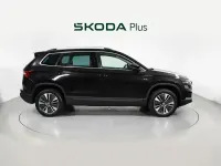 Usado Skoda Karoq Selection 150 CV (110 kW) 2024 Negro SUV