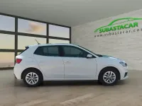 Usado Skoda Fabia 80 CV (58 kW) 2022 Blanco Utilitario