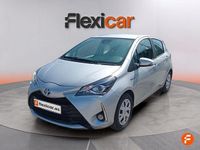 Usado Toyota Yaris Hybrid Active 100 CV (73 kW) 2019 Gris