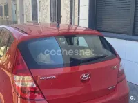 Usado Hyundai i30 Classic 90 CV (66 kW) 2011 Rojo Berlina