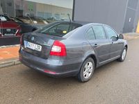 Usado Skoda Octavia GreenLine 105 CV (77 kW) 2012 Gris / plata Berlina
