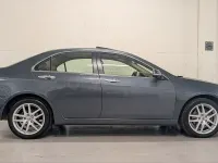 Usado Honda Accord Executive 190 CV (139 kW) 2005 Gris / plata Berlina