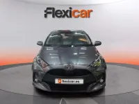Usado Toyota Yaris Hybrid Active 116 CV (85 kW) 2025 Gris Berlina