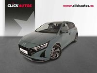Usado Hyundai i20 100 CV (73 kW) 2025 Verde Berlina