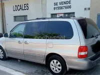 Usado Kia Carnival 185 CV (136 kW) 2006 Beige Monovolumen