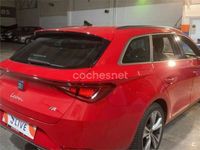 Usado Seat Leon FR 130 CV (95 kW) 2023 Rojo Familiar