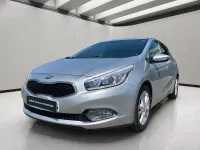 Usado Kia Ceed GT 128 CV (94 kW) 2015 Gris / plata Berlina