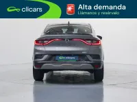 Usado Renault Arkana Zen 145 CV (106 kW) 2022 Gris / plata SUV