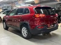 Usado Jeep Cherokee Longitude 140 CV (102 kW) 2014 Granate SUV