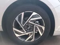 Nuevo Hyundai i20 90 CV (66 kW) 2026 Gris Utilitario