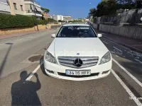 Usado Mercedes C220 Avantgarde 170 CV (125 kW) 2011 Blanco Familiar