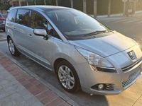 Usado Peugeot 5008 Allure 150 CV (110 kW) 2013 Gris / plata Monovolumen