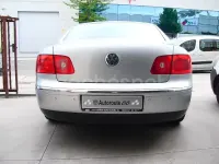 Usado VW Phaeton 225 CV (165 kW) 2006 Gris / plata Berlina