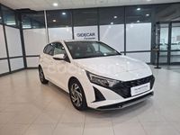 Usado Hyundai i20 100 CV (73 kW) 2024 Blanco Berlina