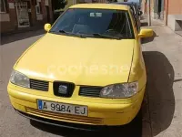 Usado Seat Ibiza 60 CV (44 kW) 2000 Amarillo Utilitario