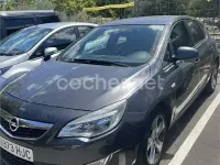 Usado Opel Astra Enjoy 115 CV (84 kW) 2012 Marrón Berlina