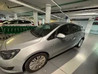 Usado Opel Astra Excellence 200 CV (147 kW) 2015 Gris / plata Berlina