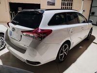 Usado Toyota Auris Hybrid Business Edition 136 CV (100 kW) 2018 Blanco Familiar