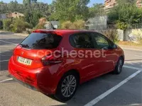 Usado Peugeot 208 Style 110 CV (80 kW) 2017 Naranja Utilitario
